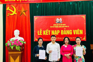 CHI BỘ MẦM NON KẾT NẠP ĐẢNG VIÊN MỚI